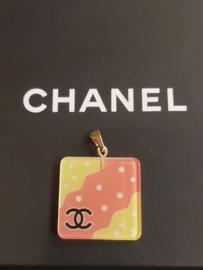 CC Boutique Yellow & Coral Polka Dot Square Pendant